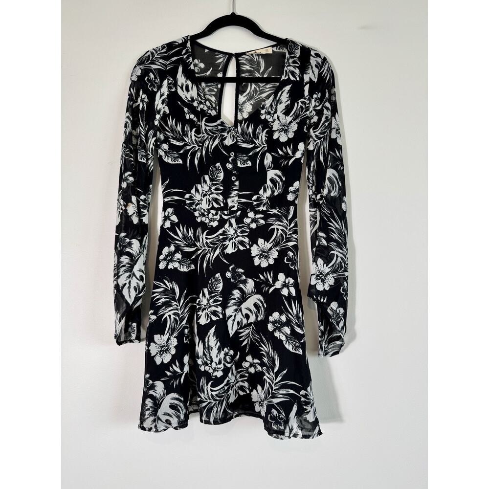 Hollister Black White Floral Mini Dress Bell Sleeve Button XS Spring Summer